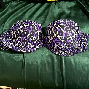 Victoria’s Secret bra size 38D